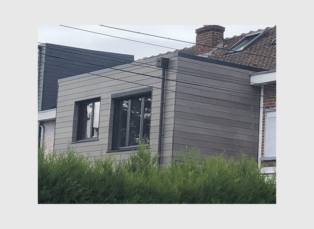 SURÉLÉVATION EN OSSATURE BOIS, BARDAGE WERZALIT LAMBERSART (59)-03